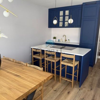 Dvoetažna vila s bazenom, Lovran – 150 m od mora (oznake D)